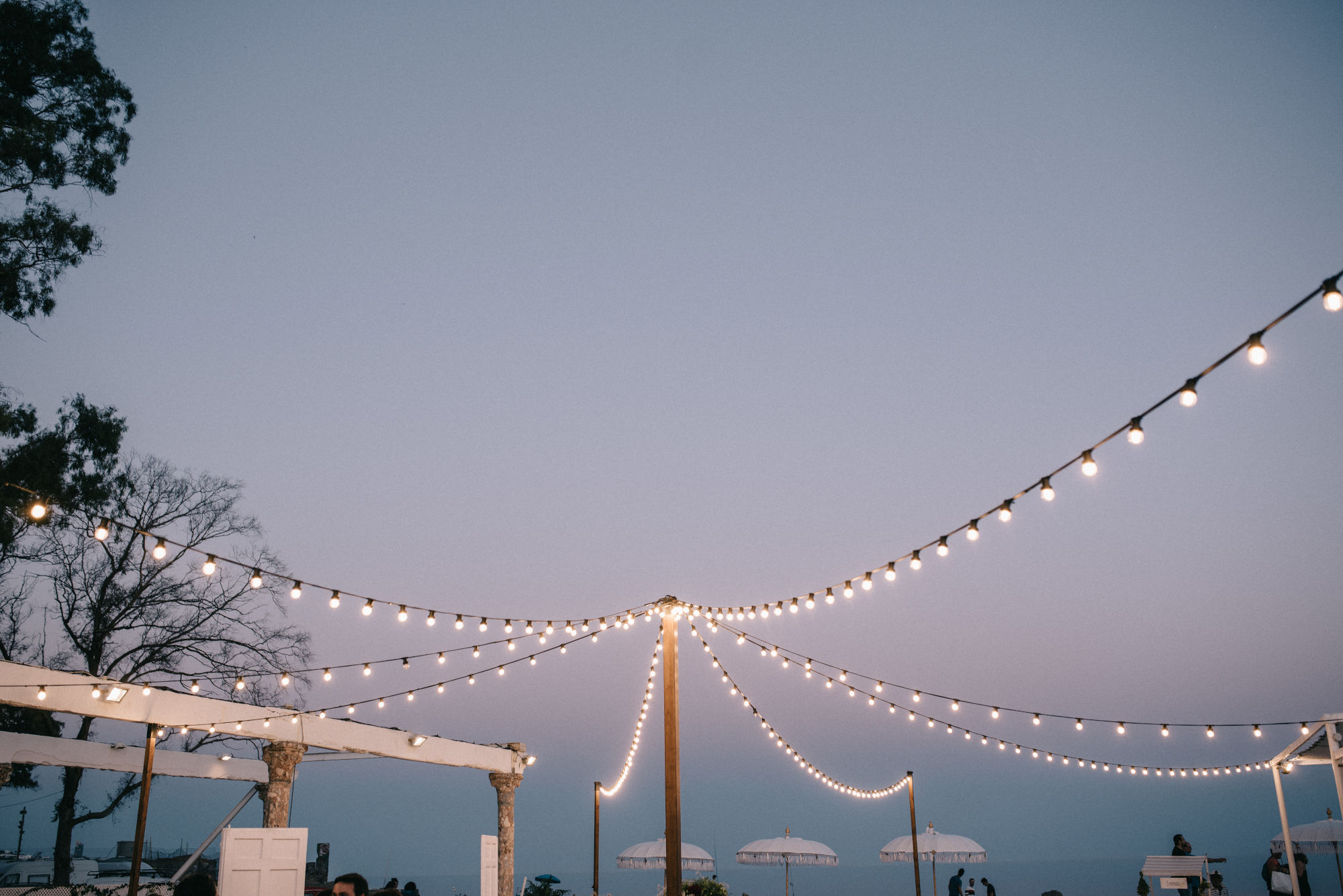 Luces para bodas: 5 ideas para iluminar el gran día